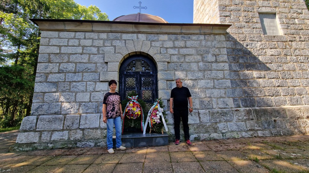 ПОКЛОН ПРЕД ПАМЕТТА НА ГЕРОИТЕ, ОТДАЛИ ЖИВОТА СИ ЗА&nbsp;ОТЕЧЕСТВОТО!